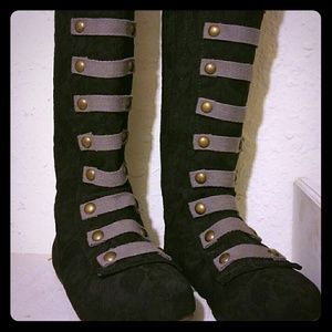 SOLD   Joyfolie Leighton Boots "Hard to find"